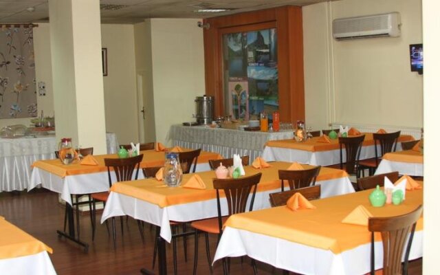 Kasmir Hotel