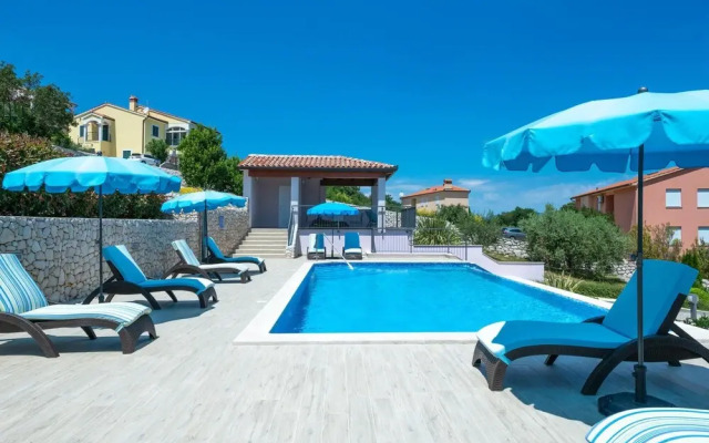 Beautiful Home in Ravni With Wifi and 3 Bedrooms