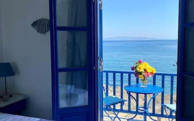 Cavos Studio by the sea