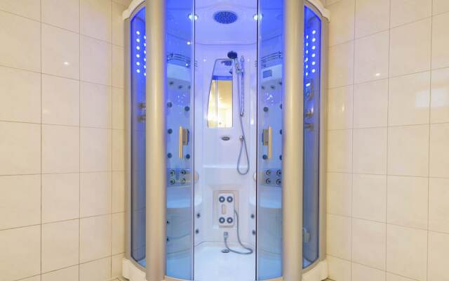 Luxurious Villa in Lunteren with Sauna