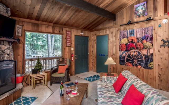 3 Bears Cabin - Two Bedroom Cabin