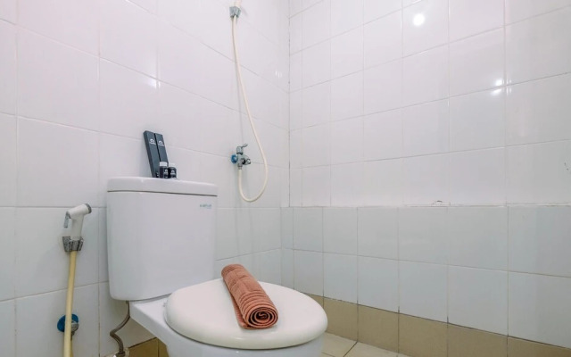 Comfy And Homey 2Br At Bassura City Apartment