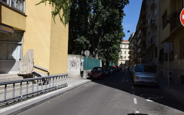 Vaci Street Apartment