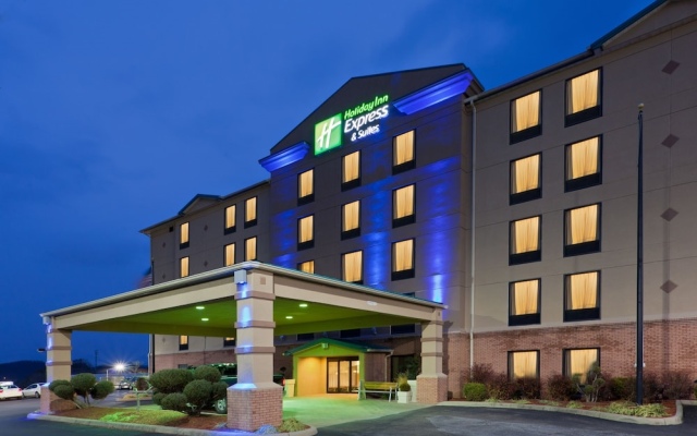 Holiday Inn Express Hotel & Suites Charleston - Southridge