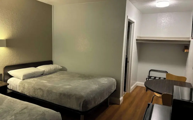 Motel 6 Pensacola, FL - Airport West