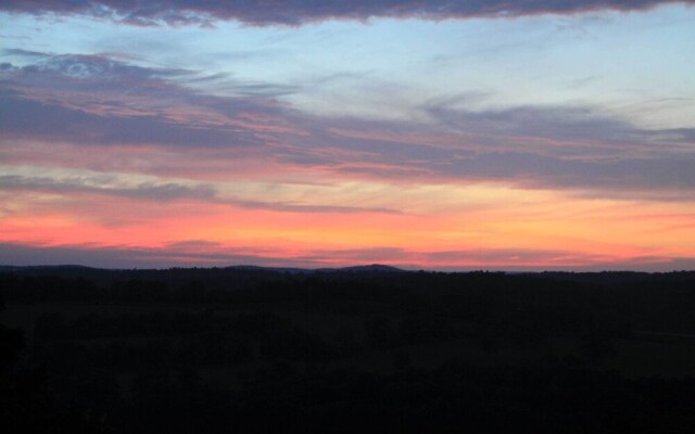 Riverfront Arkansas Retreat Near Fishing & Hiking!