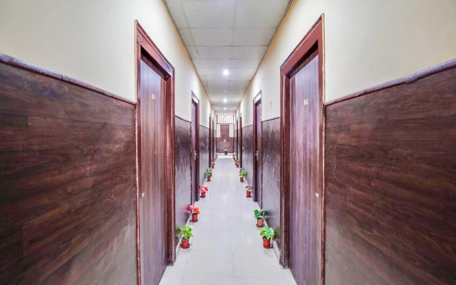 OYO Flagship 80502 Dream Palace Inn