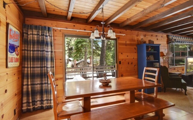 Jerves Tahoe Vacation Cabin by RedAwning