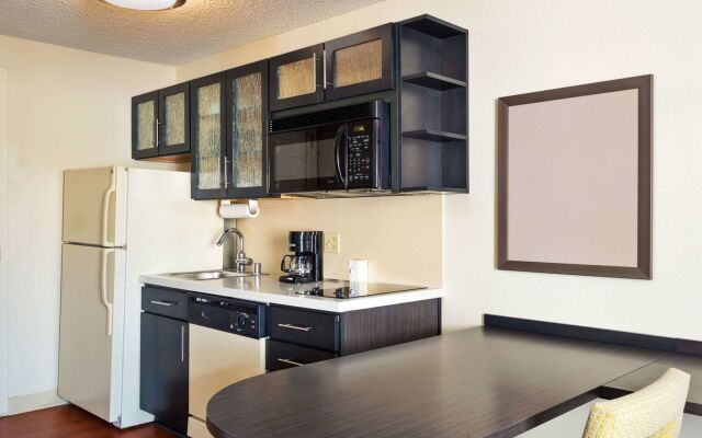 Sonesta Simply Suites Las Vegas Convention Center