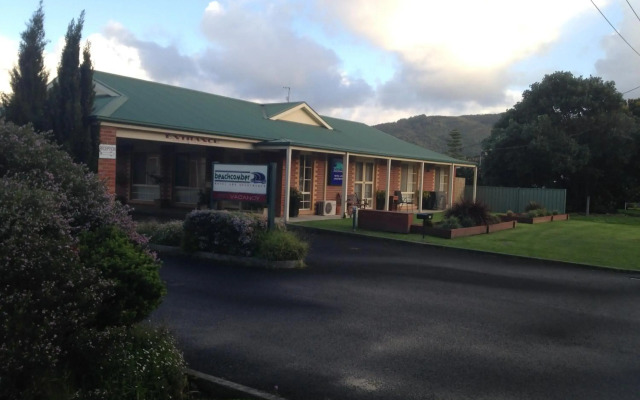 Beachcomber Motel And Apartments