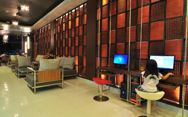 Platinum Hotel