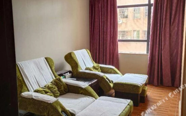 Hongsheng Business Hotel(Guangzhou Zhongcun Metro Station)