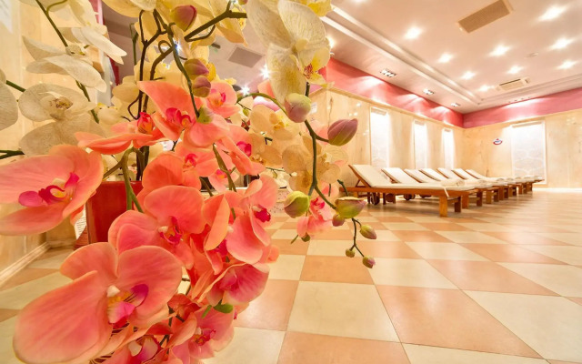 Club Central Hotel