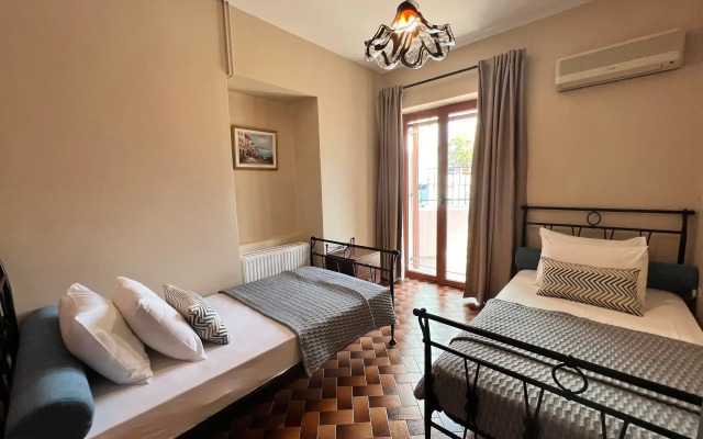 Antonios House Ithaka