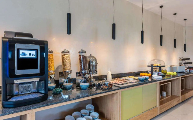 Brit Hotel Privilège Paris - Rosny