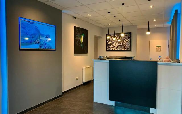 Confour Hotel