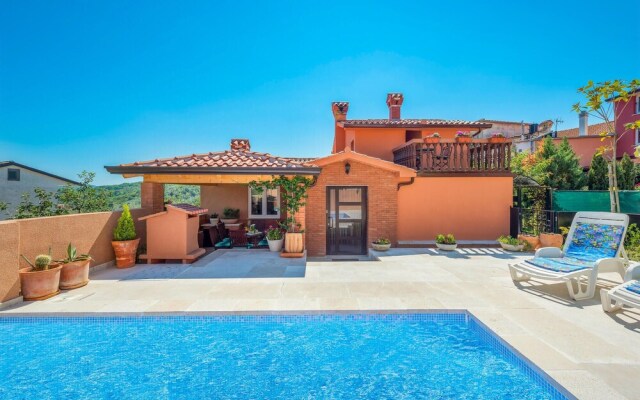 Stunning Home in Vizinada With 3 Bedrooms, Wifi and Outdoor Swimming Pool