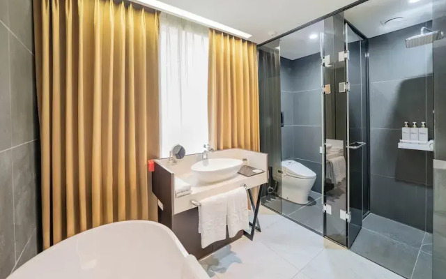 Waystone Seoubong Hotel