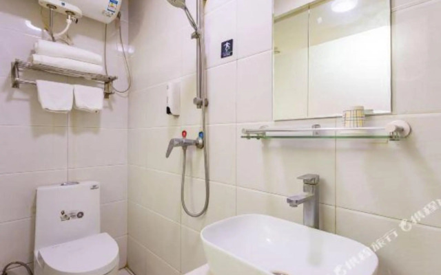 100 Inn Hotel (Gucheng Subway Station)