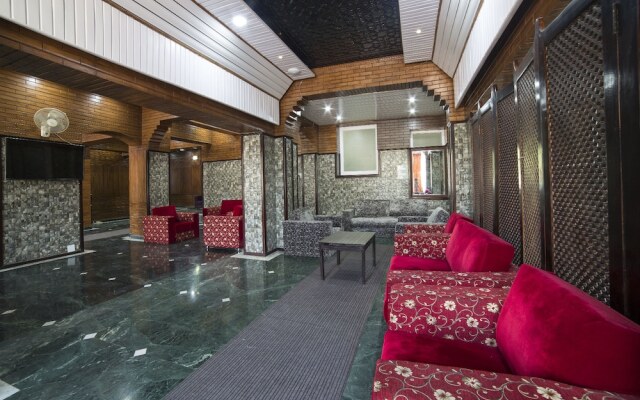 OYO 5174 Hotel Pamposh