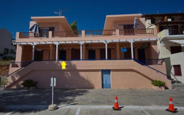Rooms Apostolis