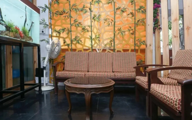 Hotel Silvver Crest By OYO Rooms