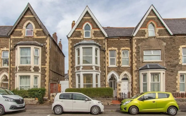 CENTRAL Pontcanna Flat -I Love Cardiff