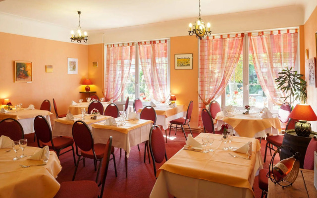 Hôtel Le Chalet de la Forêt