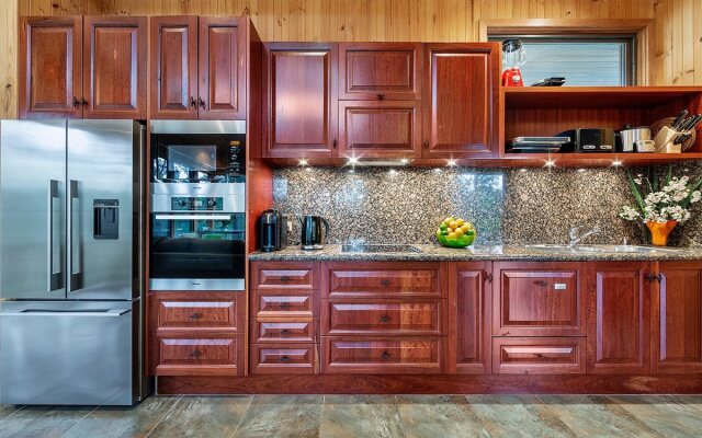 Stonehill Retreat - Private, Secluded, Luxury