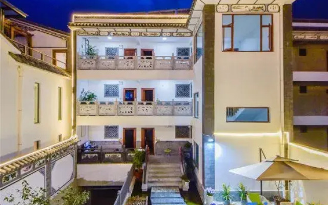 Dali Foreign Township Autumn Residence