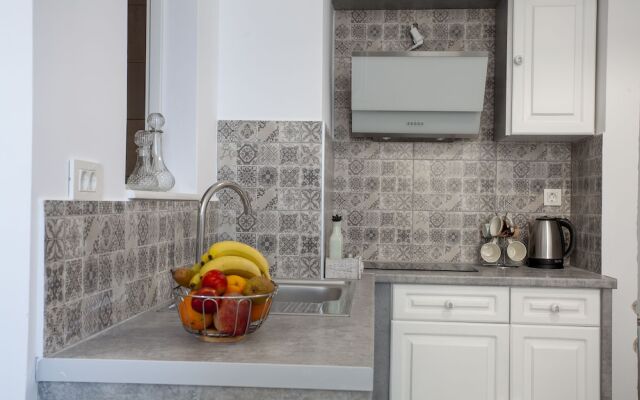 Attalos luxury flat Psyrri square