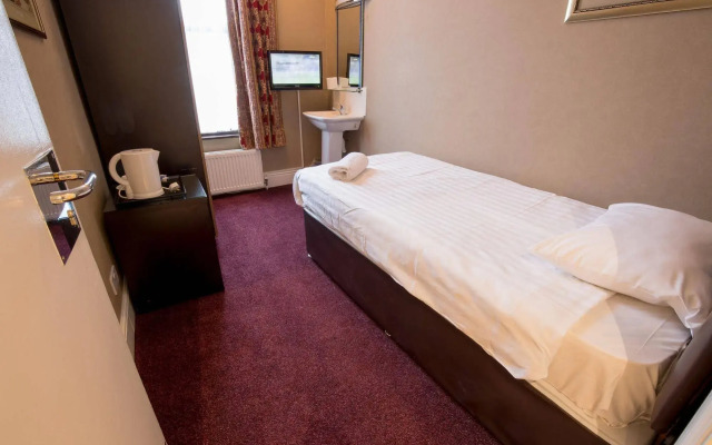 Rossmore Hotel