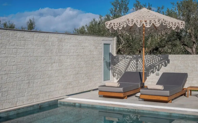 Camelia Luxury Suites - Private Pool & Jaccuzi