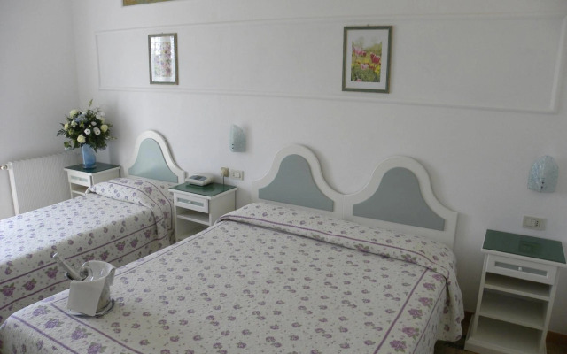 Hotel Ristorante Borgo La Tana