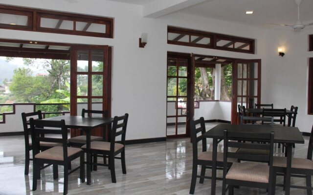 Lizzie Villa Guest House
