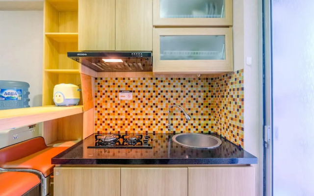 Nice and Strategic 2BR at Bassura City Apartment