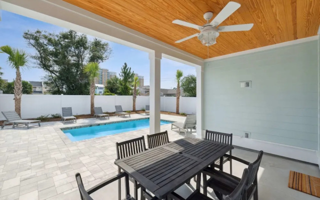 Blissful Getaway 4 BDR Whole Home Heated Pool!