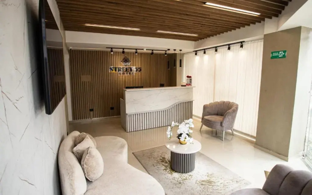 Street 55 Hotel