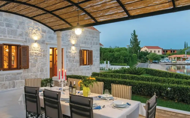 Holiday Home Lovište