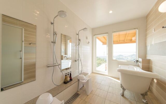 Crystal Villa SHIRAHAMA