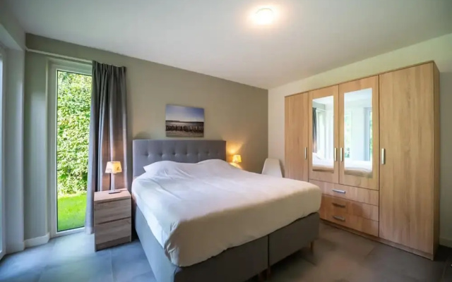 Brilliant Bungalow in Kamperland by the Lake