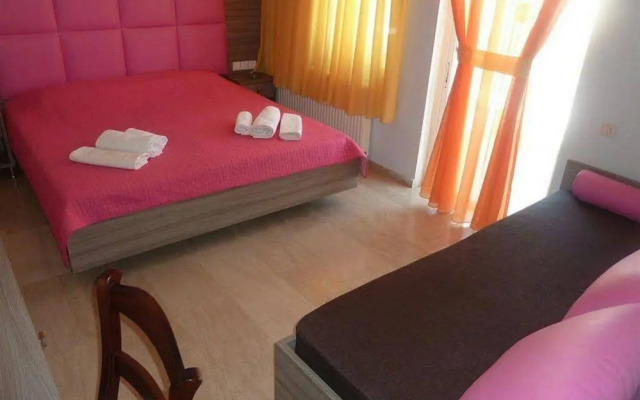 Hotel White Rose Beach