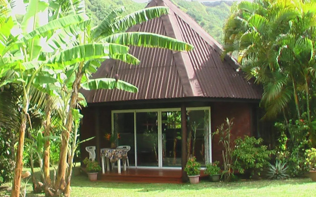 Les Tipaniers Iti Bungalows