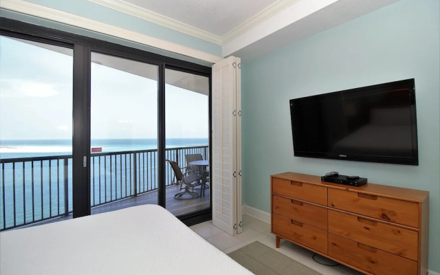 Grand Pointe 702