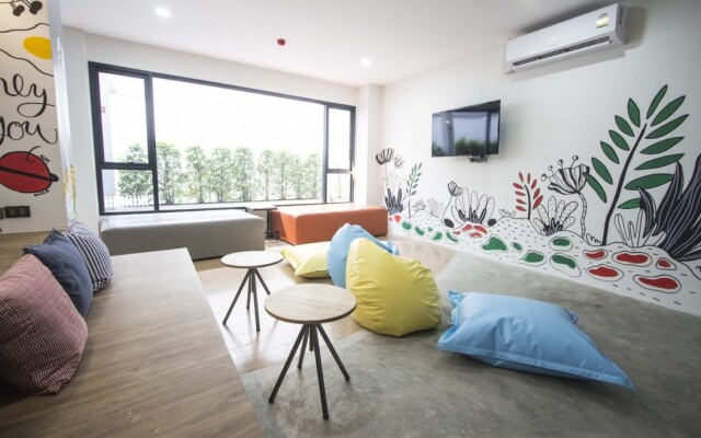 Super OYO 426 All Day Hostel @ Sukhumvit