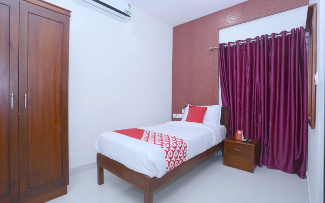 OYO 24373 Hilite Inn