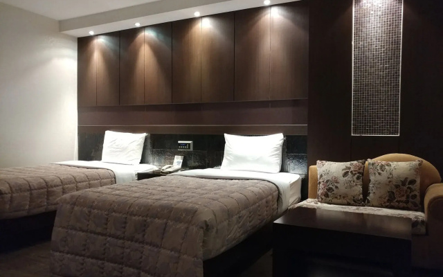 Incheon Airport Hotel June
