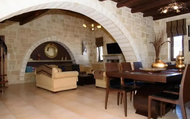 Stone and Wood Villa