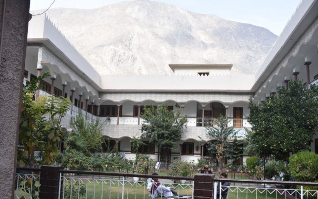 Park Hotel Gilgit in Gilgit, Pakistan from 86$, photos, reviews - zenhotels.com