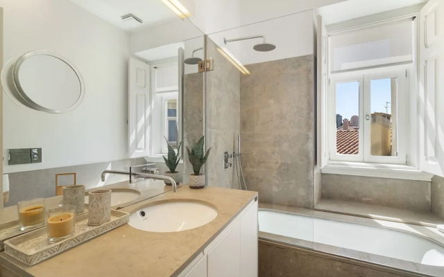 Classic Beauty & Modern Retreat In Príncipe Real